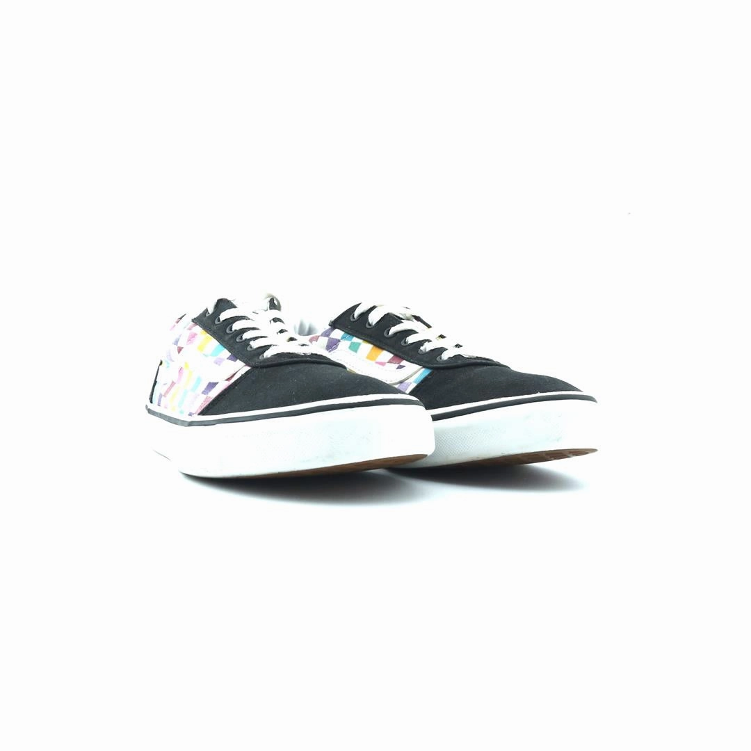 VANS OLD SKOOL Vans skate shoe imagery