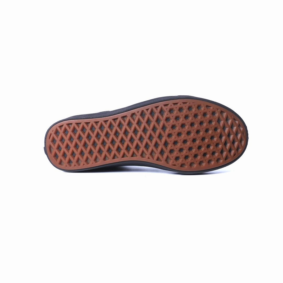 VANS OLD SKOOL Vans skate shoe imagery