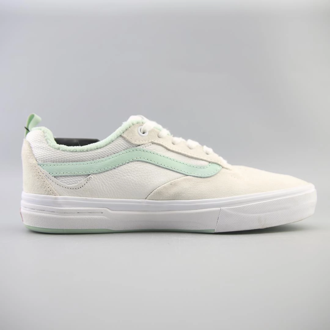 VANS POP CUSH SKATEBOARDING Vans skate shoe imagery