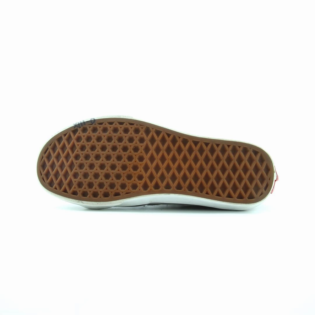 VANS SK8-HI Vans skate shoe imagery