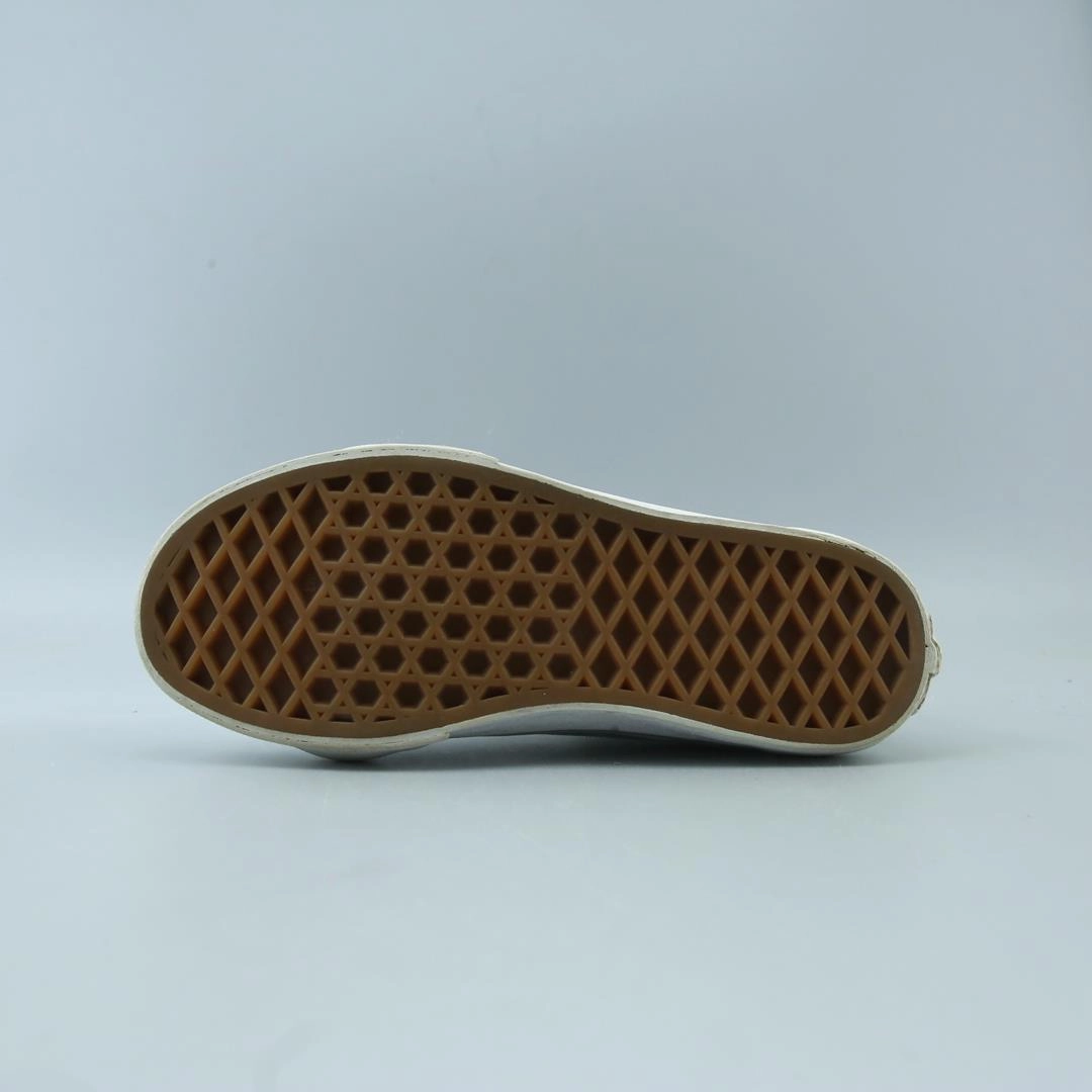 VANS SK8-HI Vans skate shoe imagery
