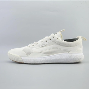 VANS  ULTRARANGE EXO Vans retro-inspired footwear styles