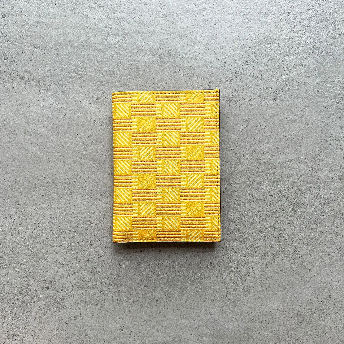 Vertical Wallet 6 CC Calf, Yellow Moreau Bags