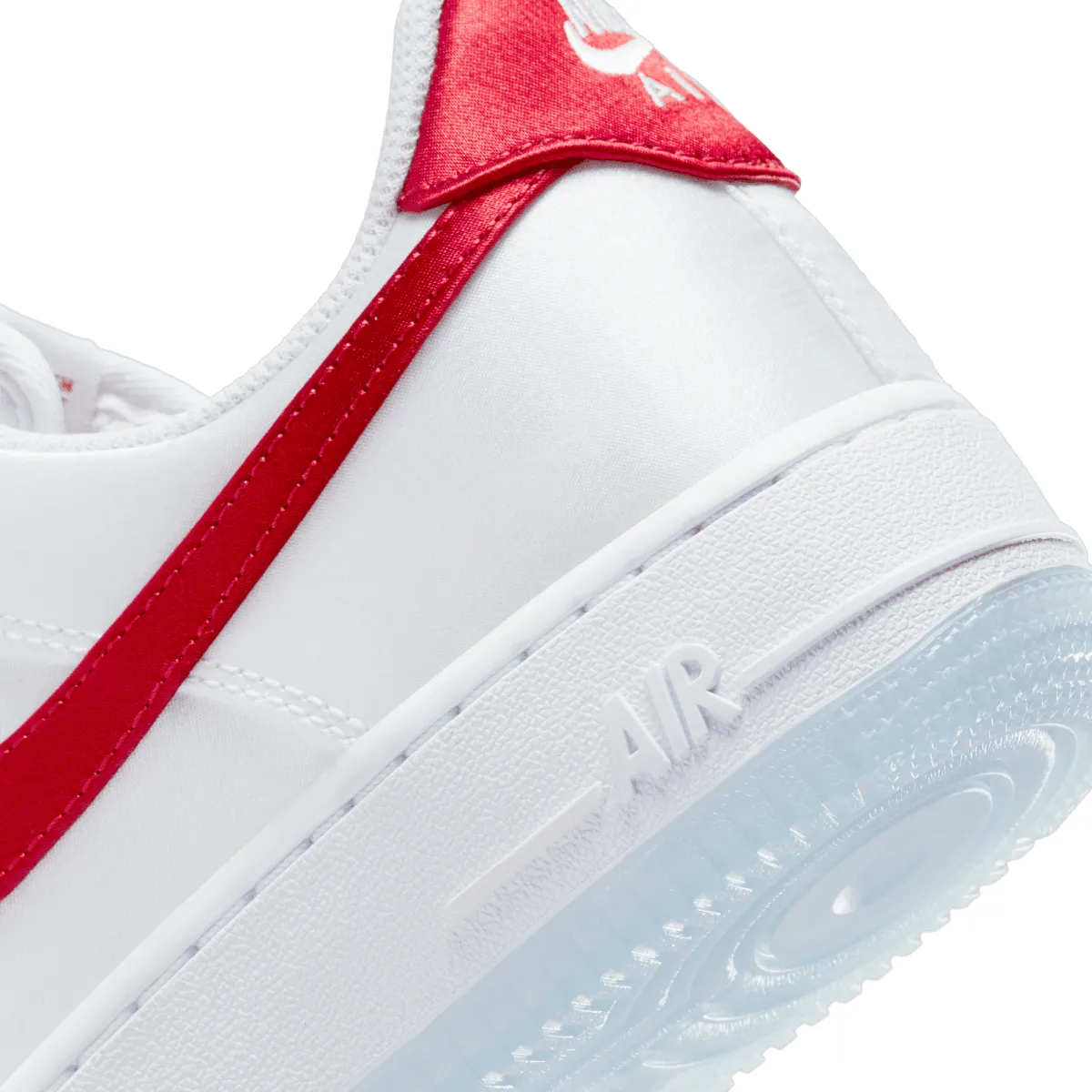 Wmns Air Force 1 ��07 'Satin White Red'