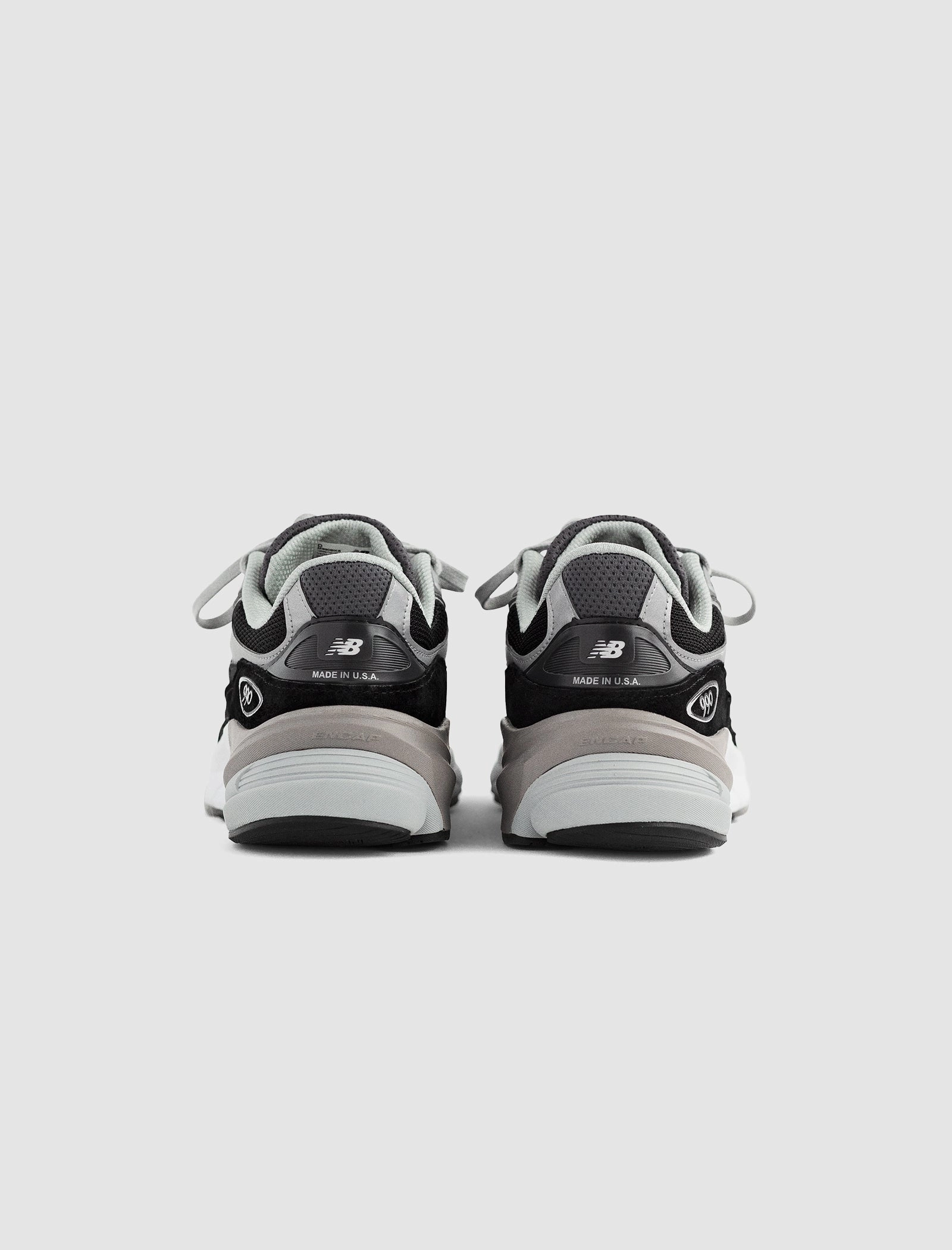 WOMEN'S 990V6 "BLACK/GREY" Nike Air Force One