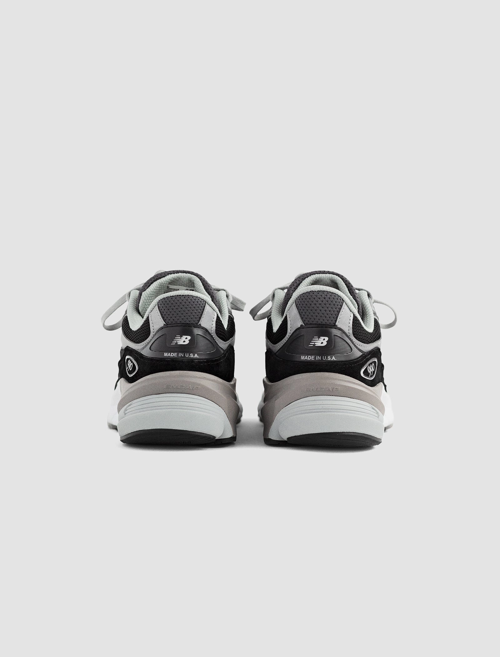 WOMEN'S 990V6 "BLACK/GREY" Nike Air Max 1