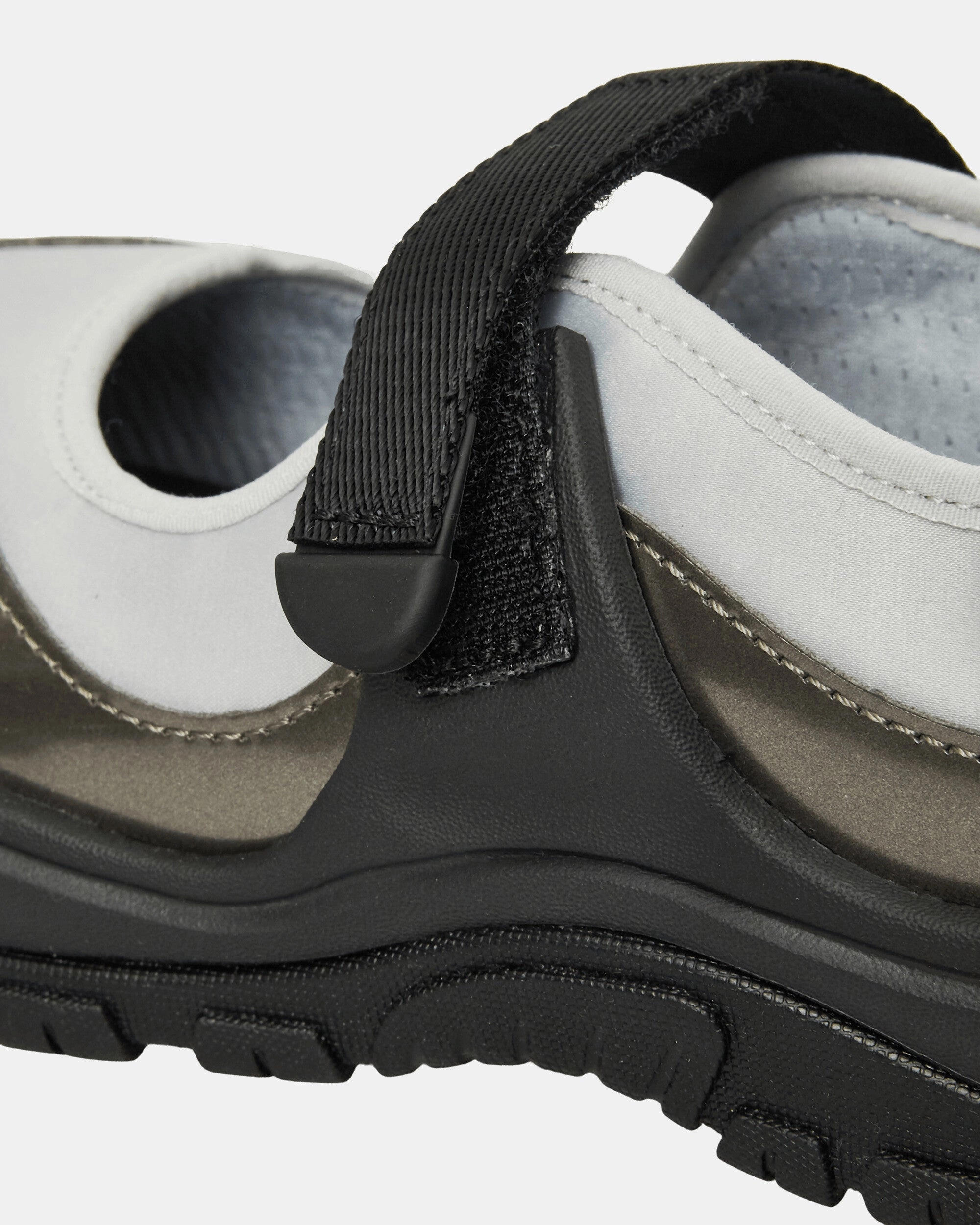 Women's Terre Sandals Black / Silver Metallic Foam Comfort Clogs