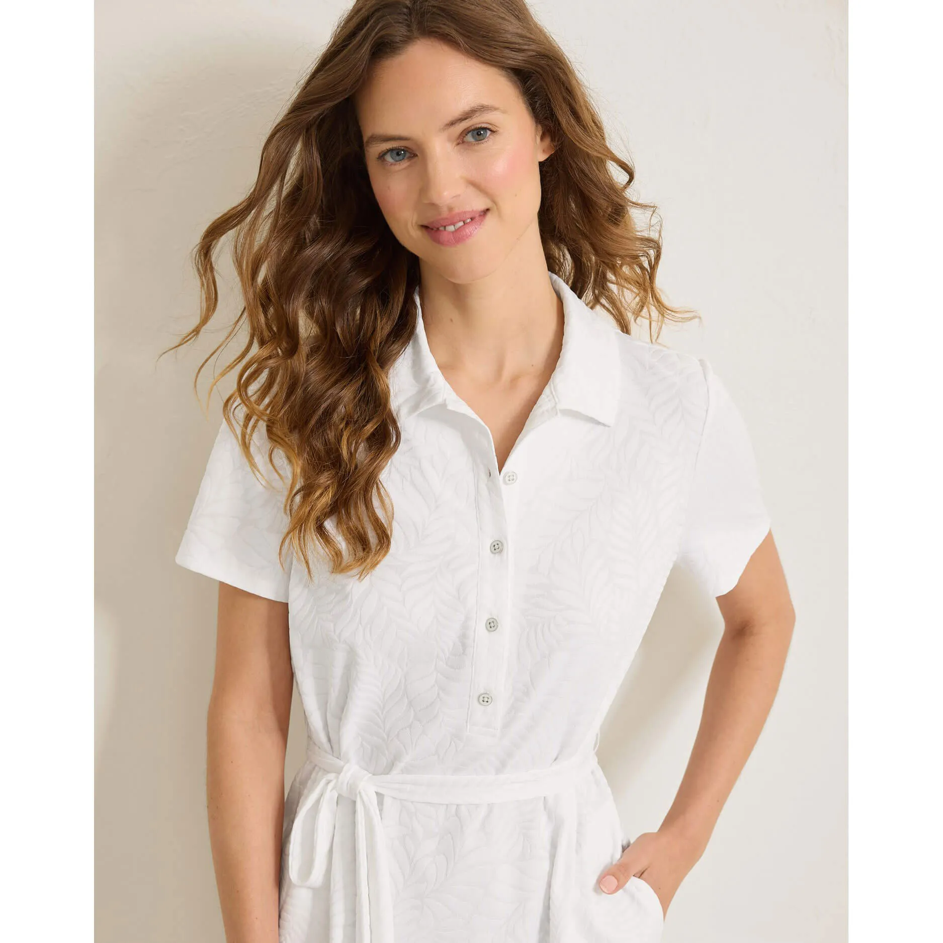 Womens Tommy Bahama Sportswear Tommy Bahama Women's Aubrey Leaves Jacquard Short Sleeve Dress - White